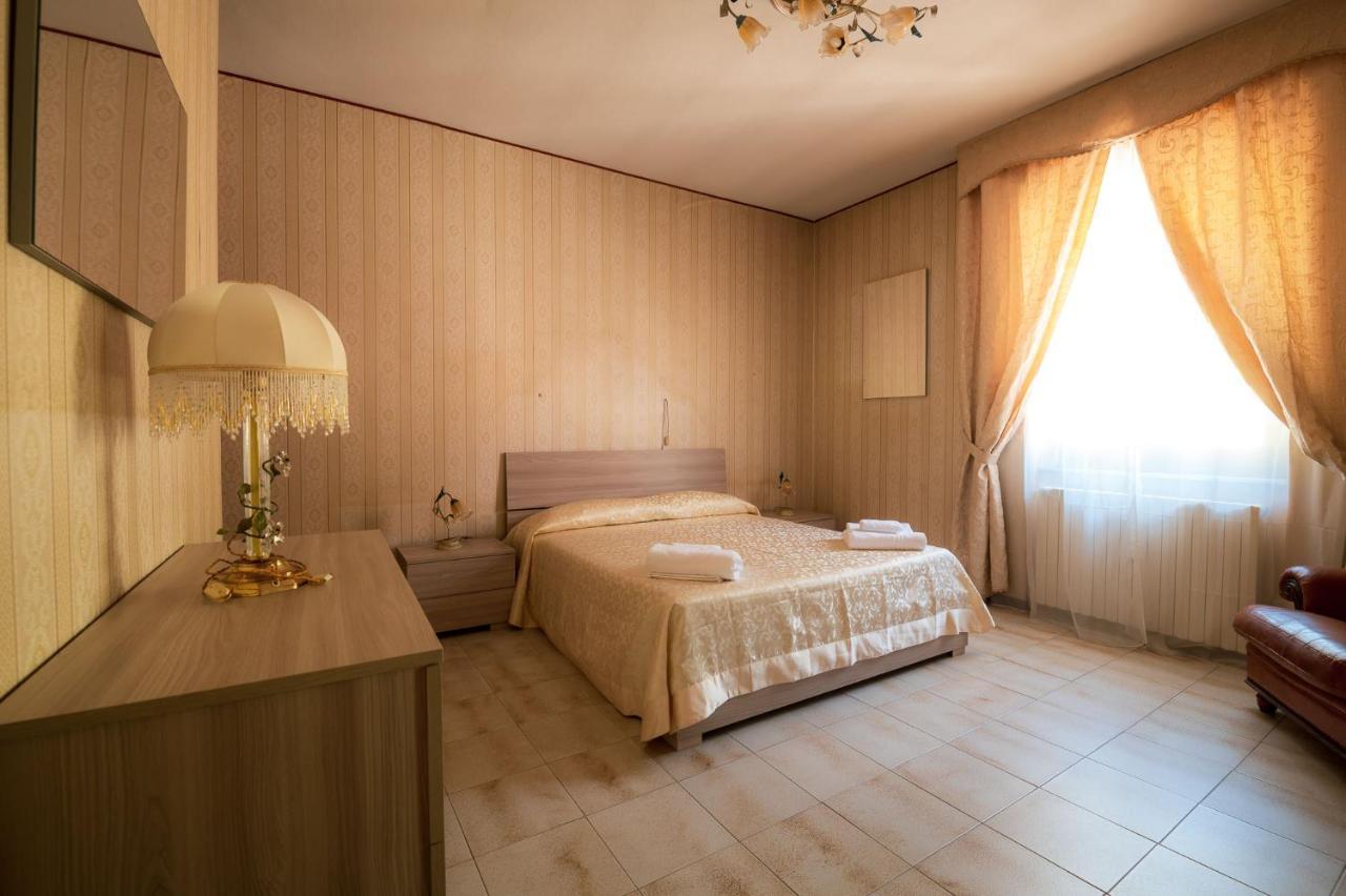 Gorfigliano Casa Vacanze Dante מראה חיצוני תמונה